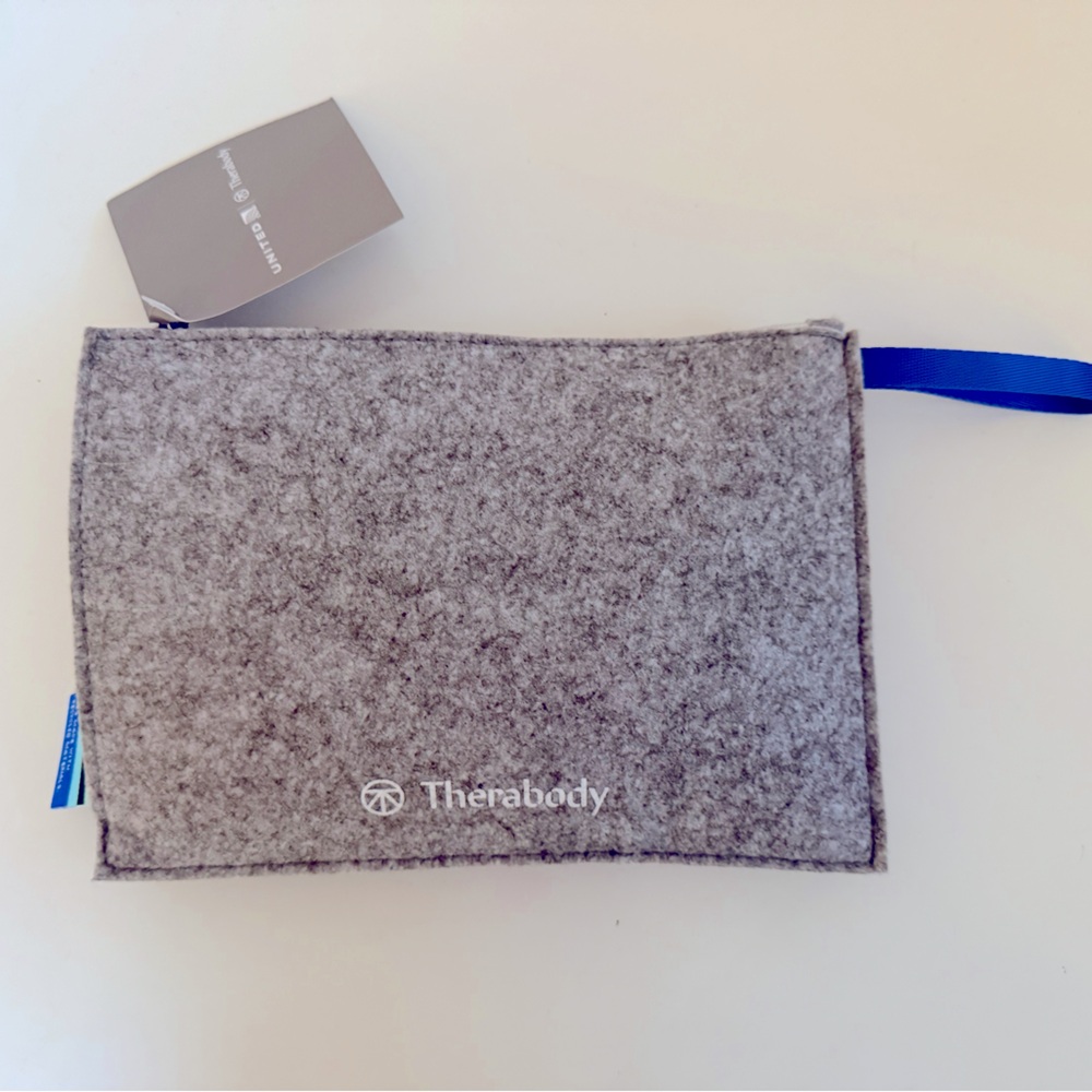 NEW unopened United Polaris therabody amenity kit